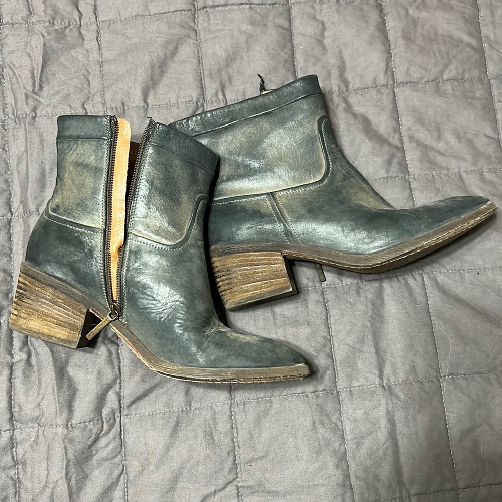 Another great very good condition boot